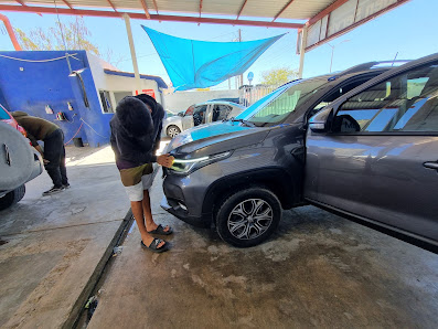 El Güero Car Wash